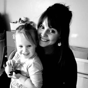 Meet your Posher, Caitlin